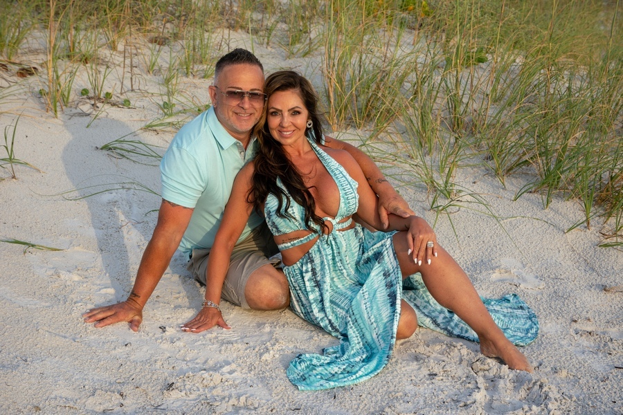 romantic couples photography in Madeira Beach Florida